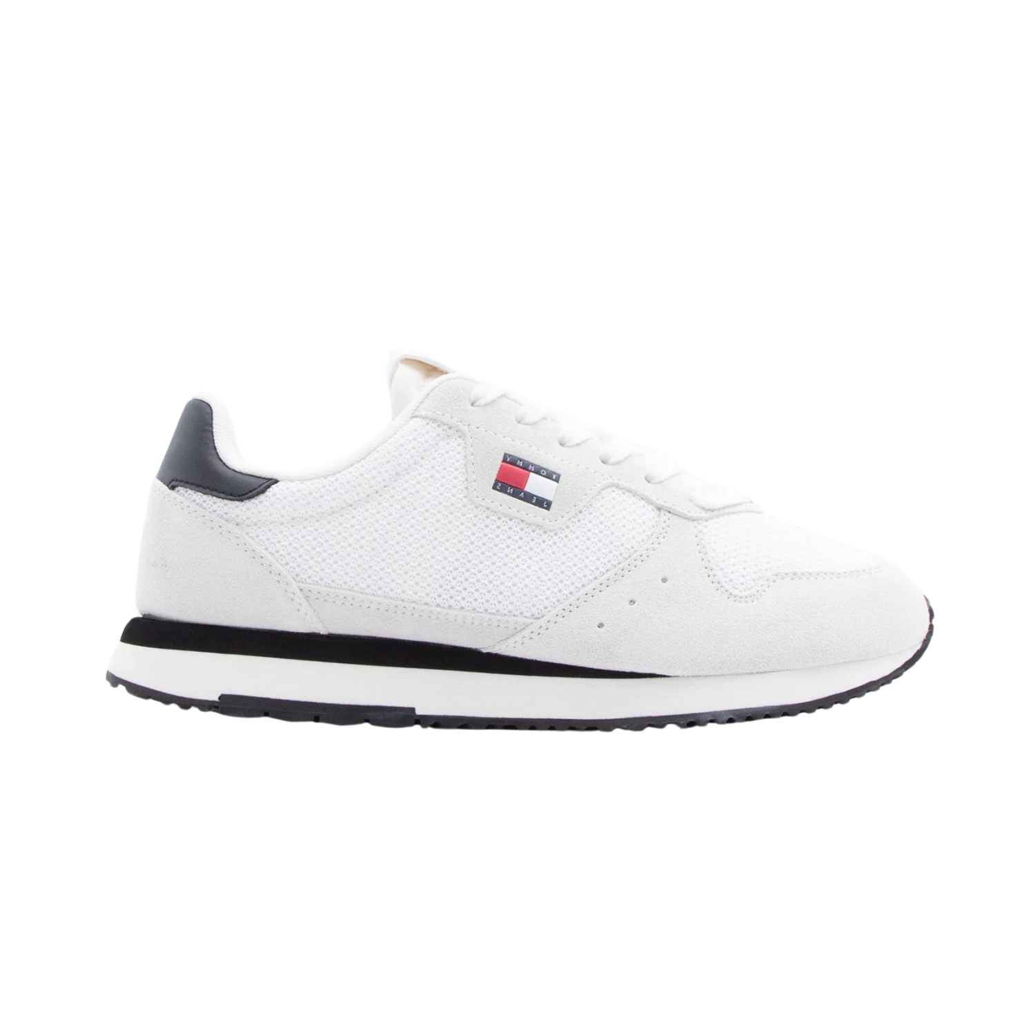 zapatillasblancasynegrotommy