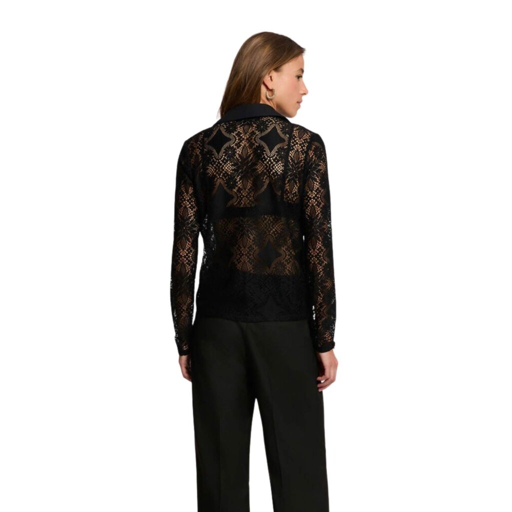 camisa-negra-encaja