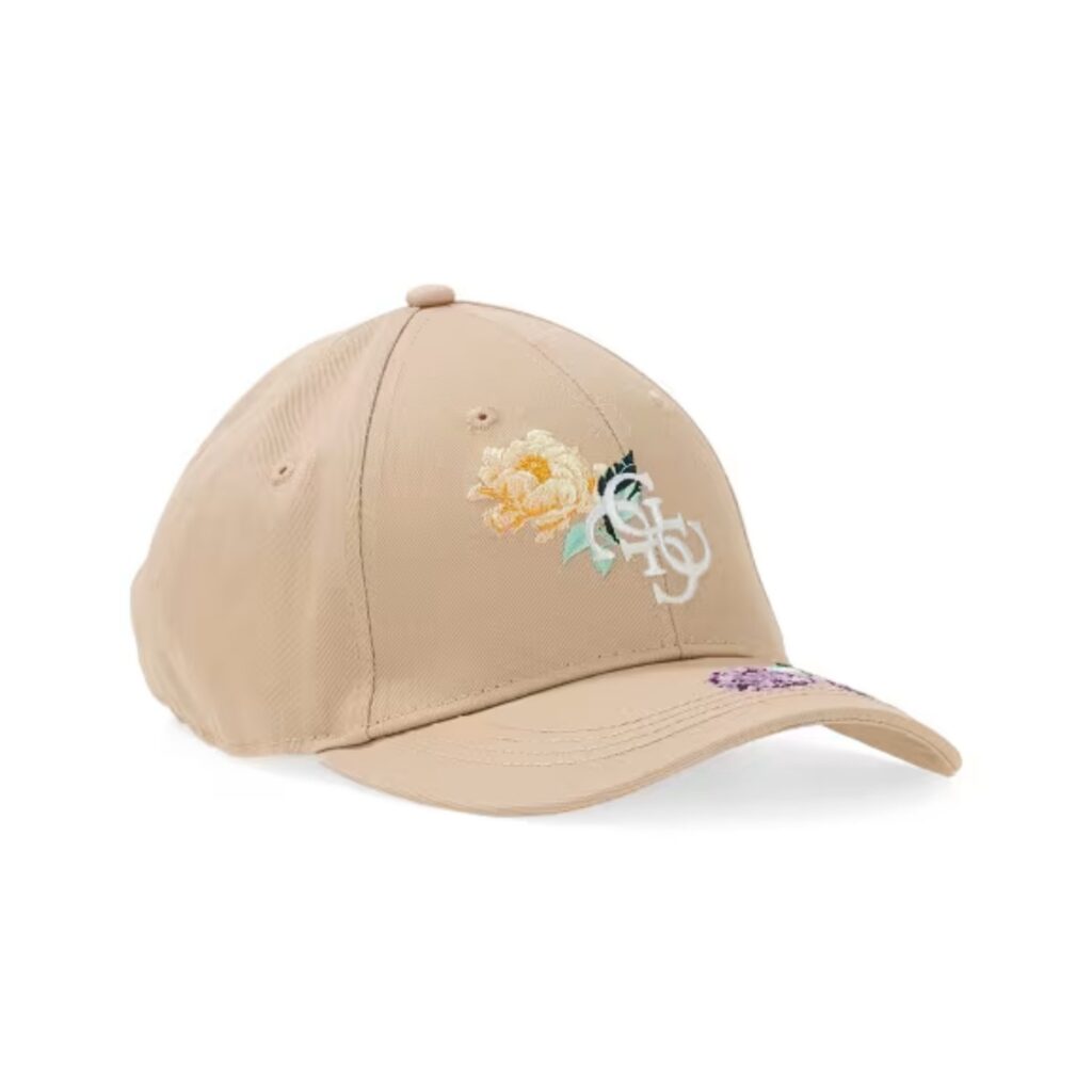 gorra-beige-guess-bordados