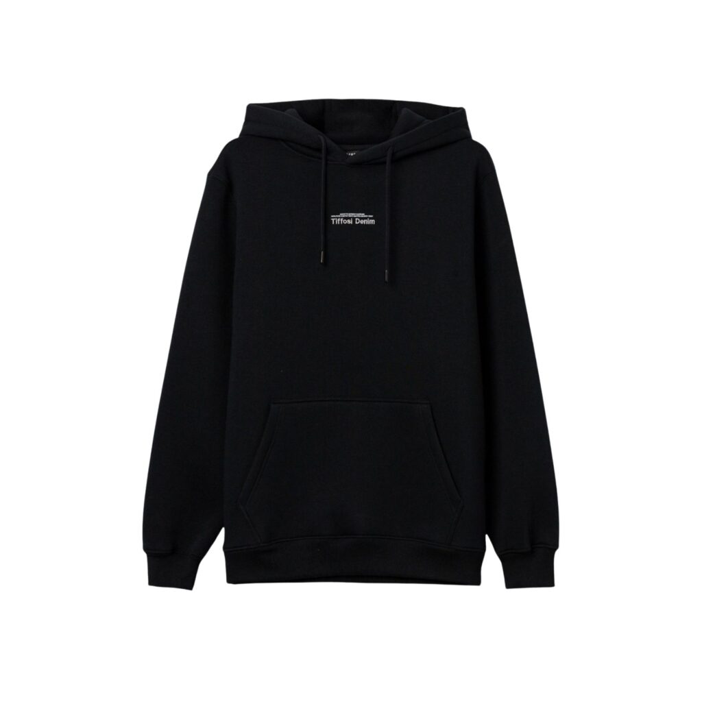 sudadera-negra-capucha