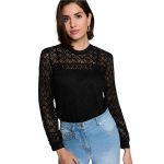 camiseta-negra-encaje